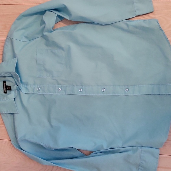 6 Misc. Boys Dress Shirts - Picture 7 of 13